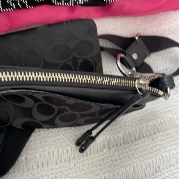 Coach Black C Design Crossbody EUC with shirt - Picture 8 of 12